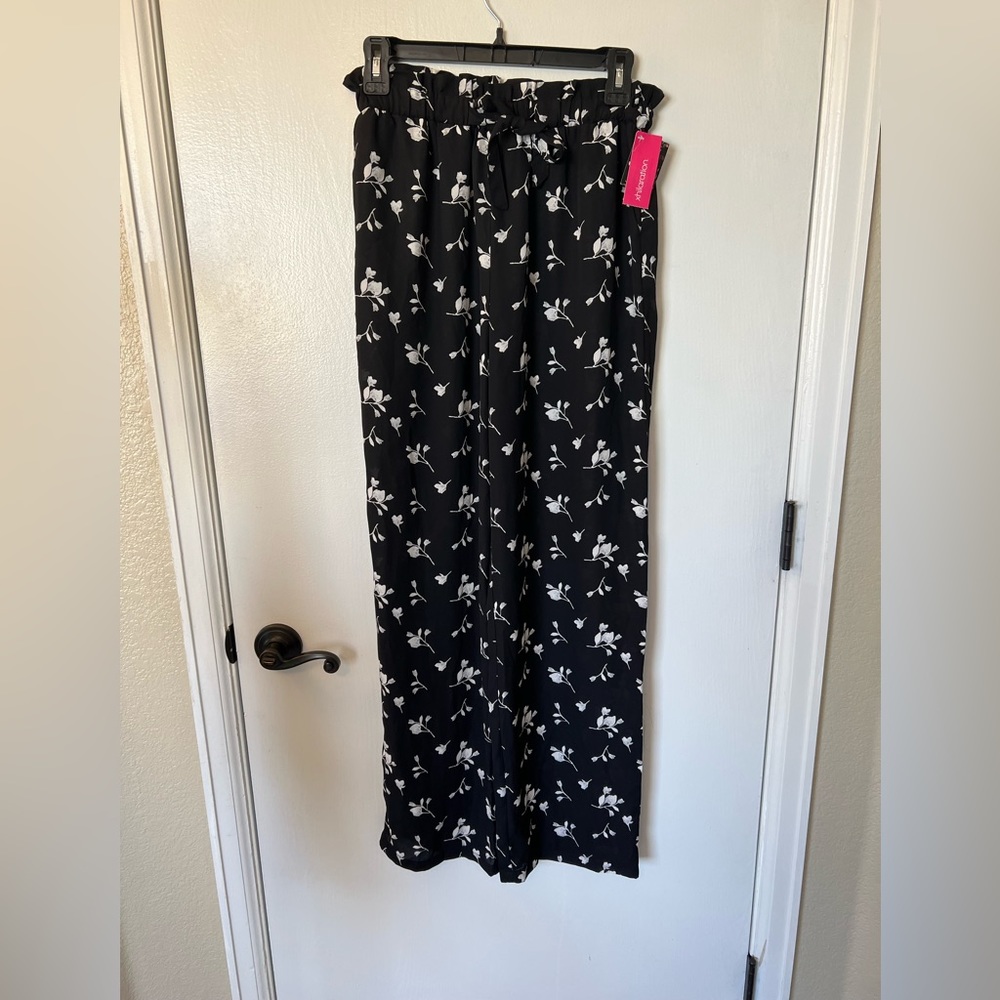 XHILARATION Y2K Black Floral Wide Leg Pants | small